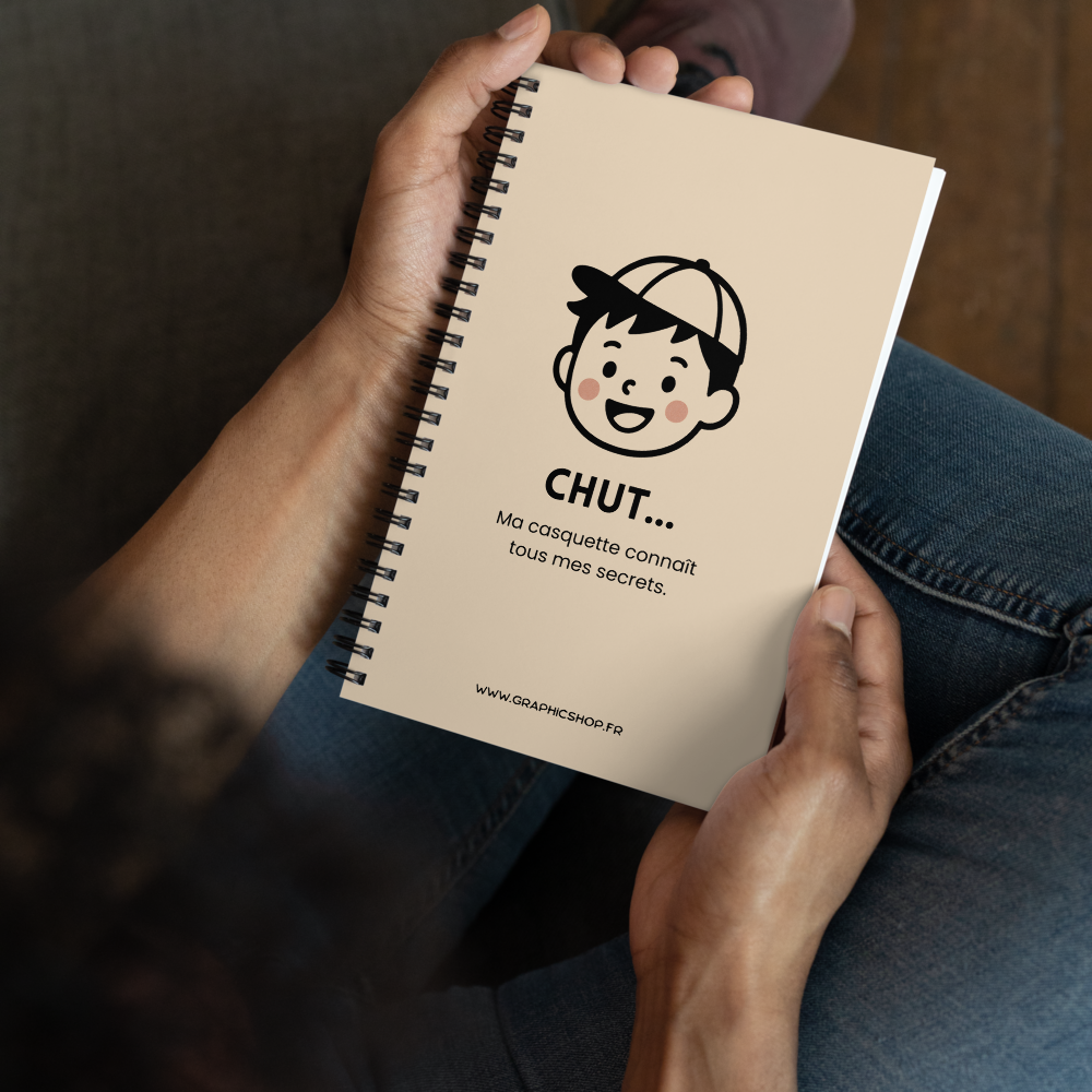 Carnet à spirale "CHUT… Ma casquette connaît tous mes secrets"