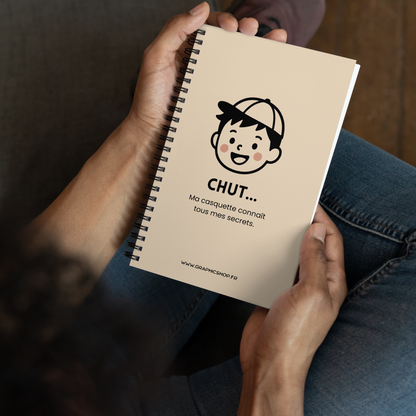 Carnet à spirale "CHUT… Ma casquette connaît tous mes secrets"